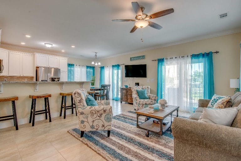 3 BR living3 1 768x513