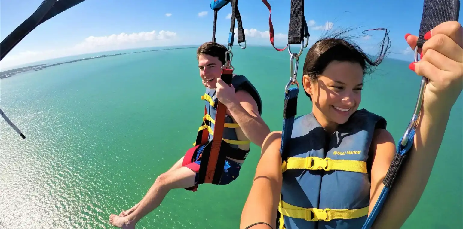 parasail in Marathon florida in rhe Florida Keys