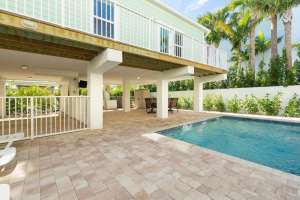 Covered patio at Keys Cove vacation homes in Marathon Florida