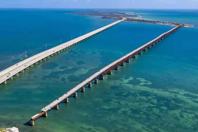 arial view of 7 mile bridge in Marathon Florida